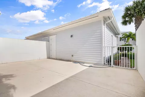 3273 Duncombe Dr, Jupiter, FL 33458 photo 10