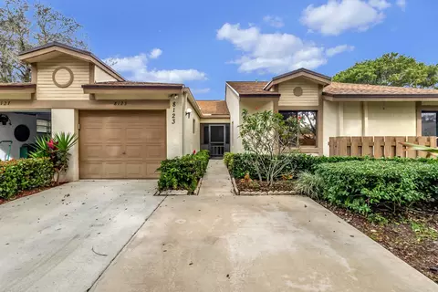 8123 Hiddenview Ter, Boca Raton, FL 33496