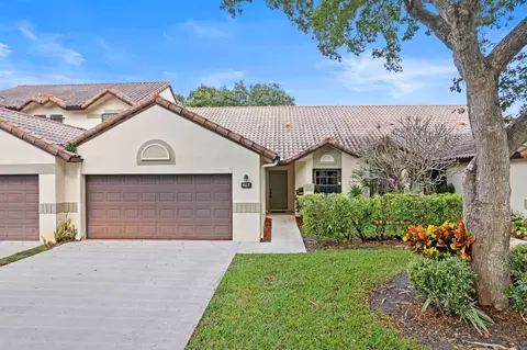 467 Ashwood Pl, Boca Raton, FL 33431