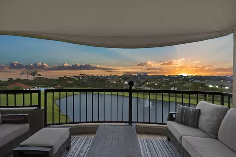 201 Ocean Bluffs Blvd #404, Jupiter, FL 33477