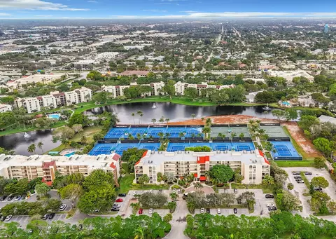 825 Egret Cir #406, Delray Beach, FL 33444