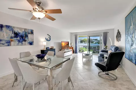 2300 Del Aire Blvd #204, Delray Beach, FL 33445