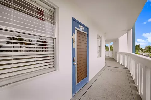3085 Exeter E, Boca Raton, FL 33434 photo 1