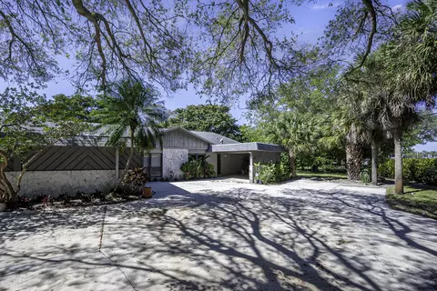 566 SW 20 Ct #8, Delray Beach, FL 33445