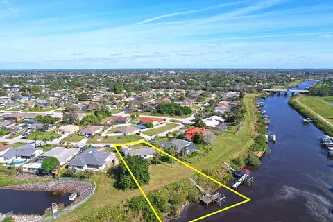 2674 SW Monterrey Ln, Port Saint Lucie, FL 34953