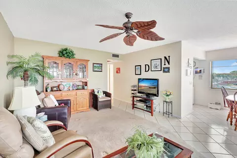 194 Sheffield #H, West Palm Beach, FL 33417