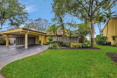 2105 Deer Creek Woodlands Way, Deerfield Beach, FL 33442