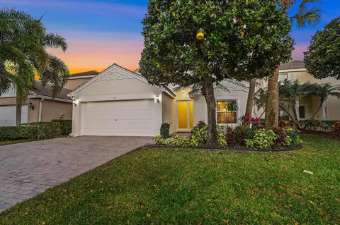 113 Berenger Walk, Royal Palm Beach, FL 33414