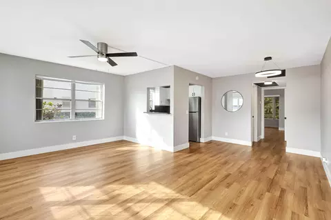 21 Windsor Dr #B, West Palm Beach, FL 33417