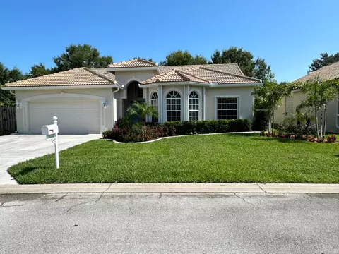 9140 Cove Point Cir, Boynton Beach, FL 33472