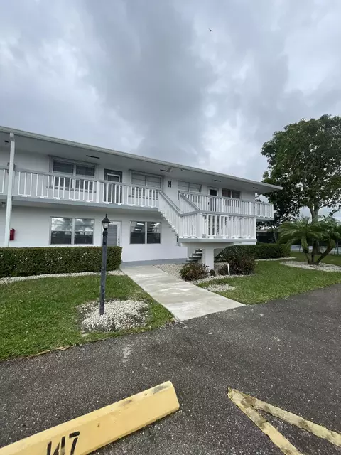 157 Somerset H, West Palm Beach, FL 33417