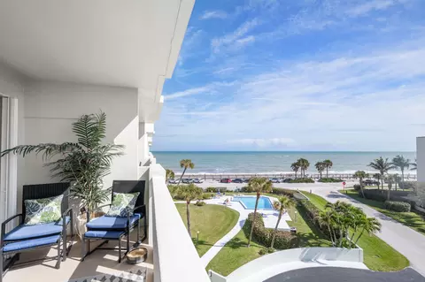 4049 Ocean Dr #402, Vero Beach, FL 32963