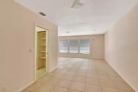 21 W Riverside Dr, Jupiter, FL 33469 photo 6