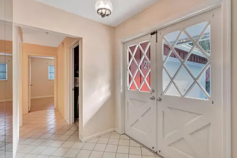 21 W Riverside Dr, Jupiter, FL 33469 photo 4