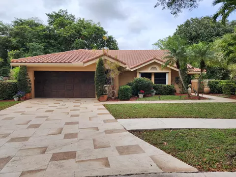 1745 Lakeshore Cir, Weston, FL 33326