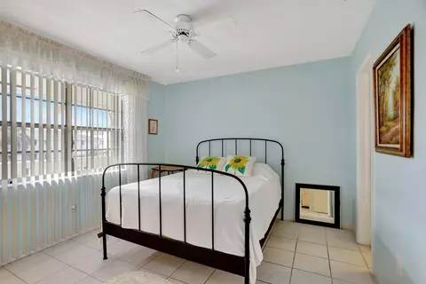 801 Pine Dr #18, Pompano Beach, FL 33060 photo 18