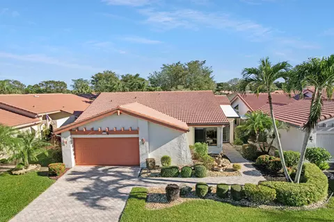 5681 Lakeview Mews Dr, Boynton Beach, FL 33437