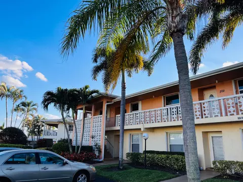 1420 NW 18th Ave #202, Delray Beach, FL 33445