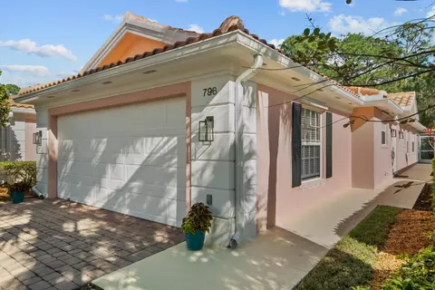 796 SW Tamarrow Pl, Stuart, FL 34997 photo 3