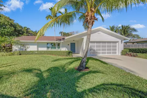 1 Chapel Cir, Tequesta, FL 33469 photo 2