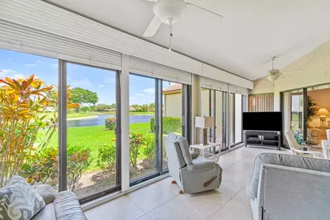 5859 Parkwalk Cir W, Boynton Beach, FL 33472