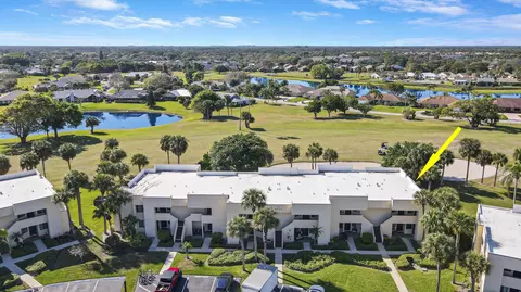 6940 SE Constitution Blvd #206, Hobe Sound, FL 33455