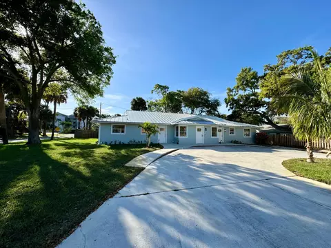 500 NW Stuart Ave, Stuart, FL 34994 photo 2
