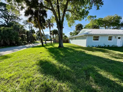 500 NW Stuart Ave, Stuart, FL 34994 photo 6