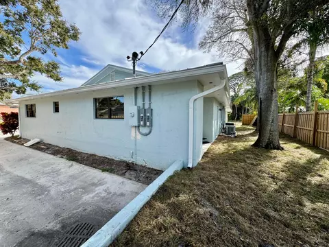 500 NW Stuart Ave, Stuart, FL 34994 photo 24