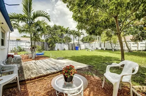 1413 Dewey St, Hollywood, FL 33020