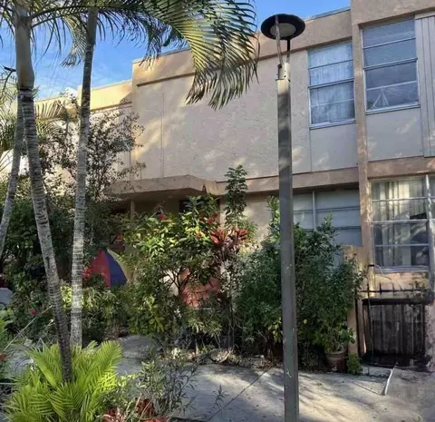 6007 SW 69th St #74, South Miami, FL 33143