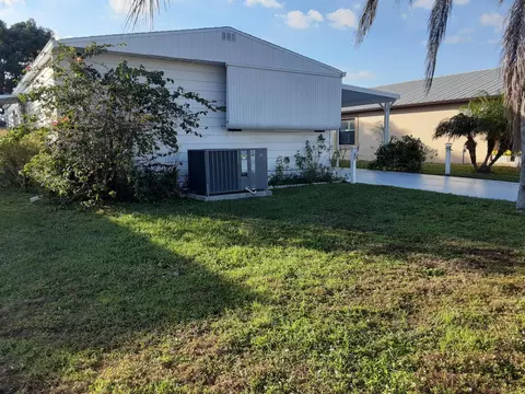 5 Huarte Way, Port Saint Lucie, FL 34952