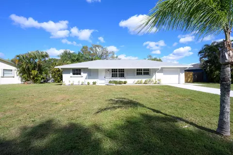 61 Cuyahoga Rd, Lake Worth, FL 33467