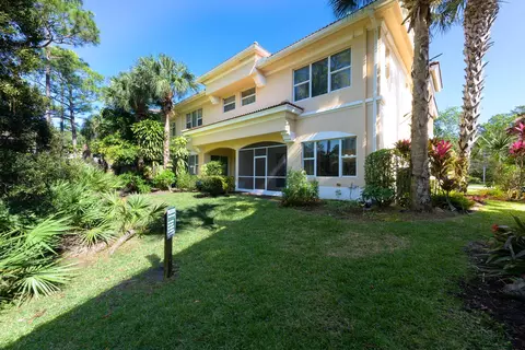 147 SW Walking Path, Stuart, FL 34997 photo 2
