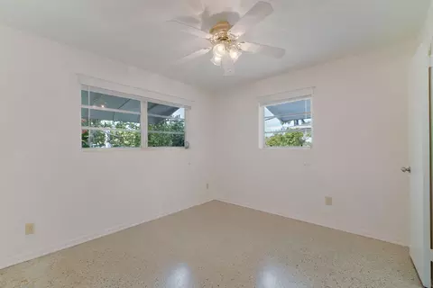 908 Wright Dr, FL 33461 photo 17