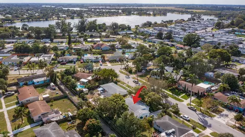 908 Wright Dr, FL 33461 photo 53