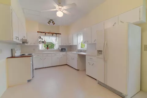 908 Wright Dr, FL 33461 photo 21