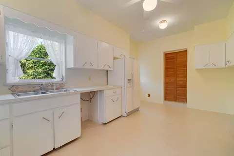 908 Wright Dr, FL 33461 photo 22
