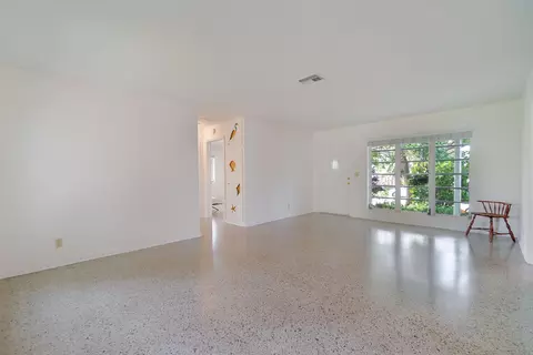 908 Wright Dr, FL 33461 photo 9