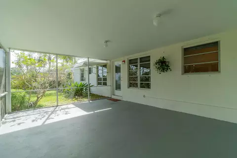 908 Wright Dr, FL 33461 photo 28