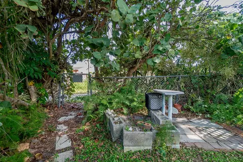 908 Wright Dr, FL 33461 photo 44
