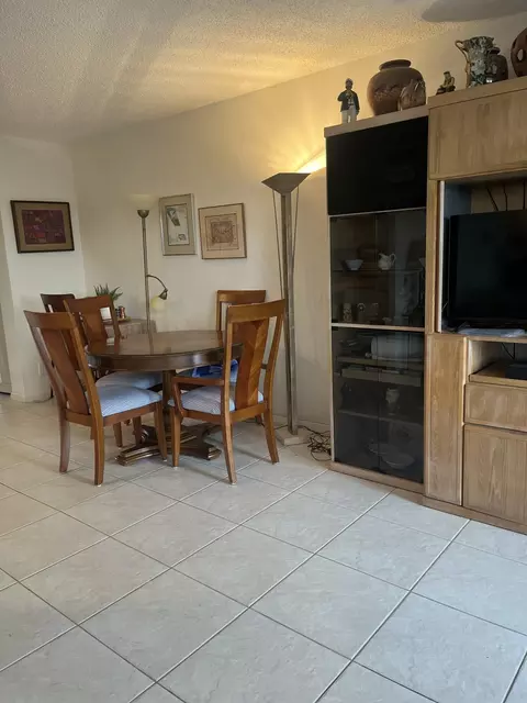 4074 Cornwall D, Boca Raton, FL 33434 photo 3