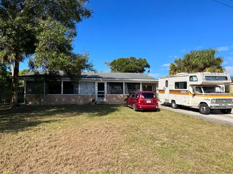 5287 N Old Dixie Hwy, Fort Pierce, FL 34946