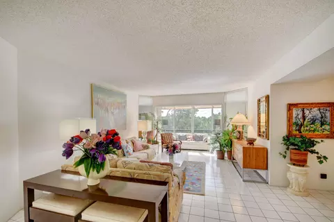 3654 Via Poinciana #502, Lake Worth, FL 33467