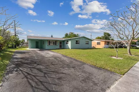 1413 Meadowbrook Dr, West Palm Beach, FL 33417