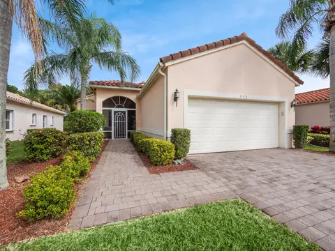 392 NW Granville St, Port Saint Lucie, FL 34986