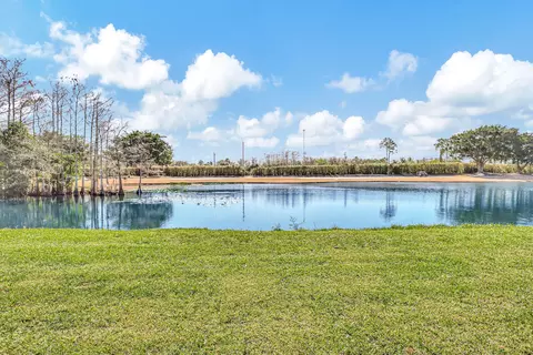 10198 Dover Carriage Ln, Lake Worth, FL 33449