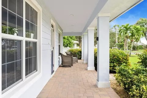 1125 SE 7th St, Stuart, FL 34996 photo 4