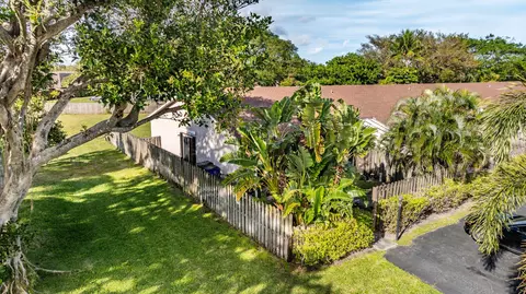 1021 NW 53rd St, Pompano Beach, FL 33064