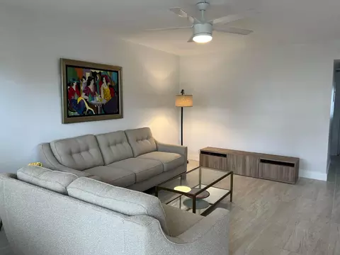 2084 Exeter E, Boca Raton, FL 33434 photo 6